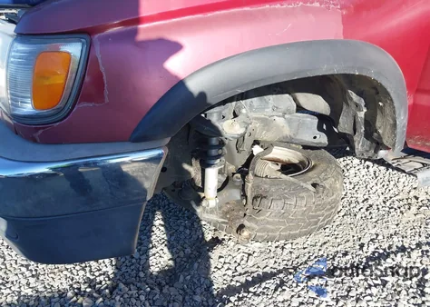 2000 Toyota 4Runner Sr5 V6 from USA, damaged, VIN JT3GN86R4Y0153081